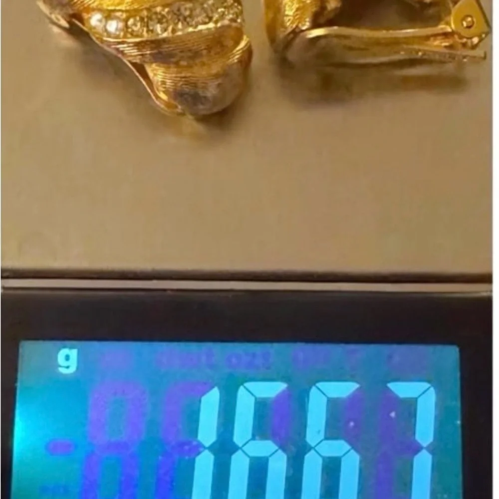 Vintage Christian Dior Gold Tone Rhinestone Clip - Picture 8 of 9